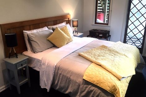 Photo of property in 56 Holloway Road, Aro Valley, Wellington, 6021