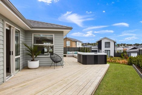 Photo of property in 19 Kuku Avenue, Red Beach, 0932