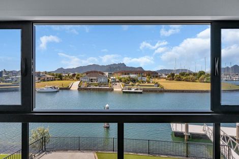 Photo of property in 25 Waitemata Drive, One Tree Point, 0118