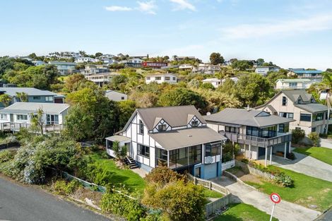 Photo of property in 2 Seaview Road, Cable Bay, 0420