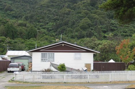 Photo of property in 196 California Drive, Totara Park, Upper Hutt, 5018