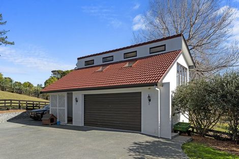 Photo of property in 49 Vaughans Road, Okura, Albany, 0792