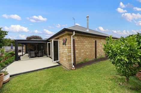 Photo of property in 9 Roderick Place, Rototuna, Hamilton, 3210