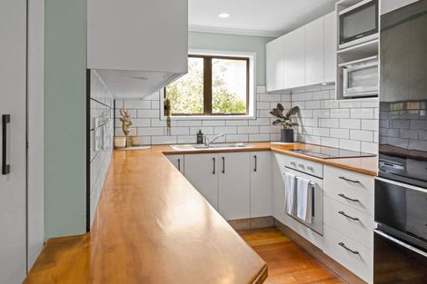 Photo of property in 42 Waimea Street, Westown, New Plymouth, 4310