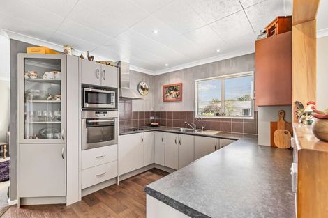 Photo of property in 14 Harbour Crest Drive, Waiuku, 2123