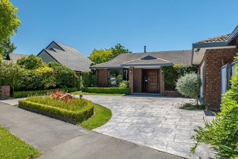 Photo of property in 12 Felstead Place Avonhead Christchurch City