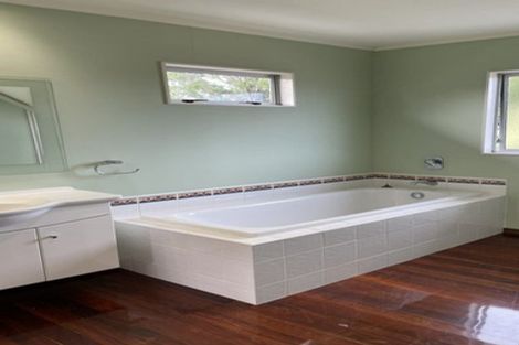 Photo of property in 106 Sturges Road, Henderson, Auckland, 0612