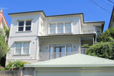 Photo of property in 14 Central Terrace, Kelburn, Wellington, 6012