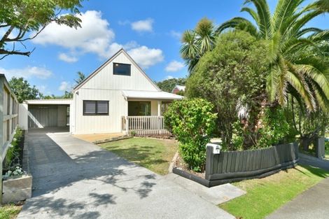 Photo of property in 1 Lucy Foster Lane, Red Beach, 0932