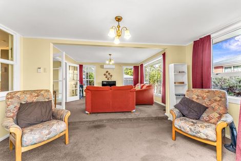 Photo of property in 34 Dunedin Street, Redwood, Christchurch, 8051