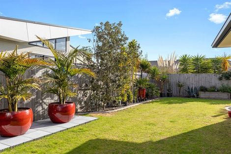 Photo of property in 28 Oakwood Way, Papamoa Beach, Papamoa, 3118