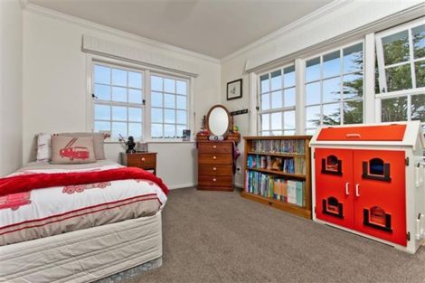 Photo of property in 5 Colin Wild Place, Glenfield, Auckland, 0629