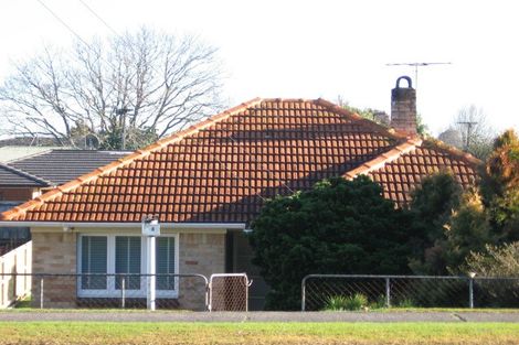 Photo of property in 1/66 Clevedon Road, Papakura, 2110