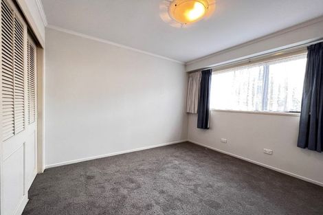 Photo of property in 1/17 Milford Road, Milford, Auckland, 0620