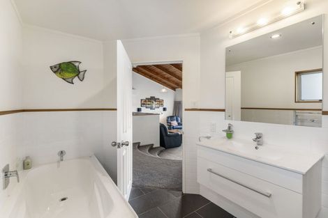 Photo of property in 23 Crows Road, Swanson, Auckland, 0614