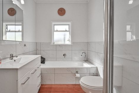 Photo of property in 812 Lawrence Street, Akina, Hastings, 4122