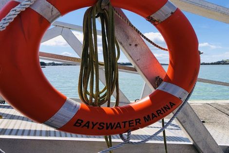 Photo of property in 47 Philomel Crescent, Bayswater, Auckland, 0622