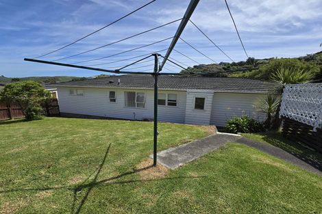 Photo of property in 14 Yarrow Place, Papakowhai, Porirua, 5024