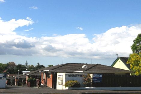 Photo of property in 6/3195 Great North Road, New Lynn, Auckland, 0600