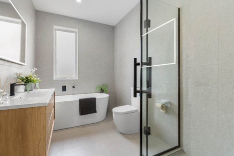 Photo of property in 5 Korowhiti Road, Clarks Beach, 2122