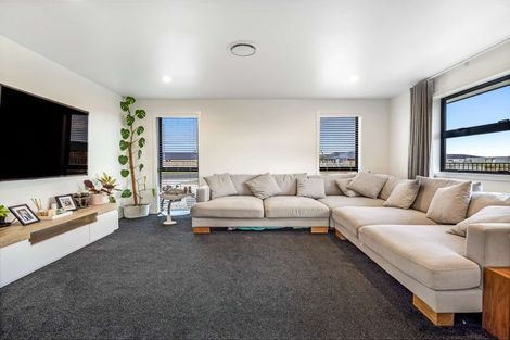 Photo of property in 6 Mcwatters Drive, Ngatea, 3503