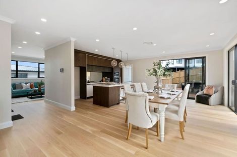 Photo of property in 13 Colliston Rise, Pinehill, Auckland, 0632