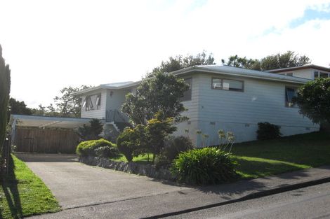 Photo of property in 36 Link Road, Newlands, Wellington, 6037