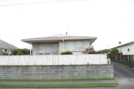 Photo of property in 35b Clemow Road, Fitzroy, New Plymouth, 4312