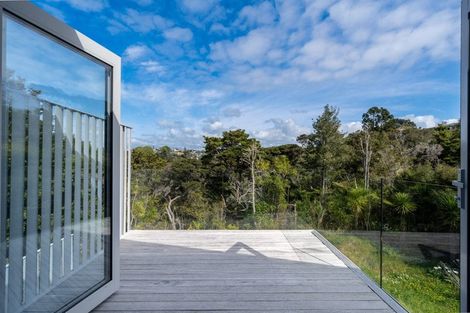 Photo of property in 35a Seaview Avenue, Northcote, Auckland, 0627