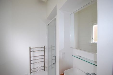 Photo of property in 19 Rochester Street, Wilton, Wellington, 6012