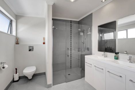 Photo of property in 18 Parkvue Drive, Bell Block, New Plymouth, 4312