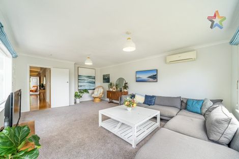 Photo of property in 59 Oroua Street, Eastbourne, Lower Hutt, 5013