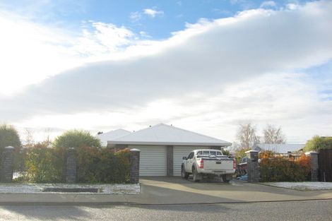 Photo of property in 2 Pines Road, Alexandra, 9320