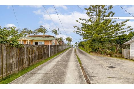 Photo of property in 33c Farquhar Road, Glendene, Auckland, 0602