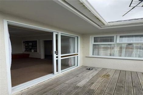 Photo of property in 19 Scott Street, Moturoa, New Plymouth, 4310