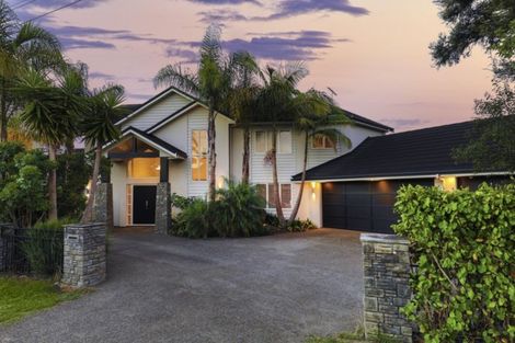 Photo of property in 2 Oscar Road, Greenhithe, Auckland, 0632