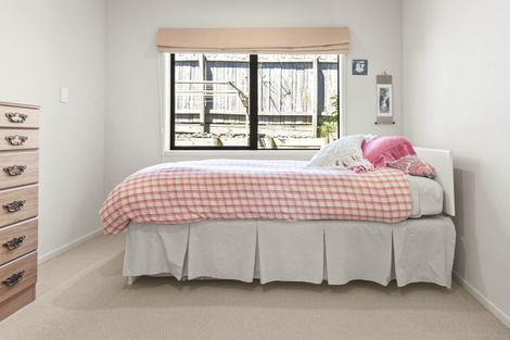 Photo of property in 8 Jelas Road, Red Beach, 0932