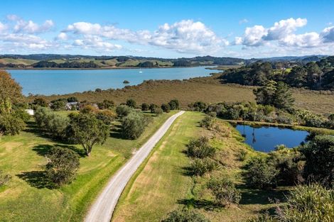 Photo of property in 68 Goodall Road, Snells Beach, 0920