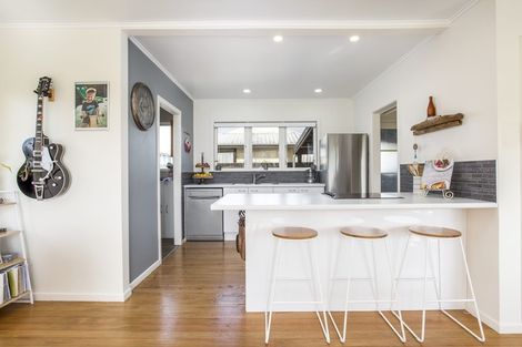 Photo of property in 11d Springs Road, Parakai, 0830