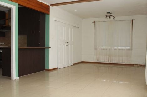 Photo of property in 15 Catalina Crescent, Forrest Hill, Auckland, 0620