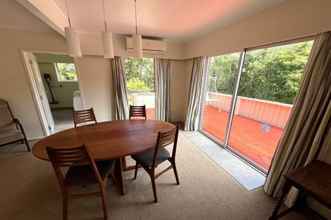 Photo of property in 6 Nea Place, Hillcrest, Auckland, 0627