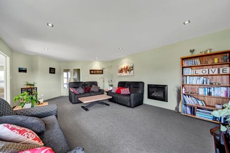 Photo of property in 33 Dillon Drive, Bell Block, New Plymouth, 4312