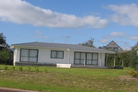 Photo of property in 273 Kenwood Drive, Matarangi, Whitianga, 3592