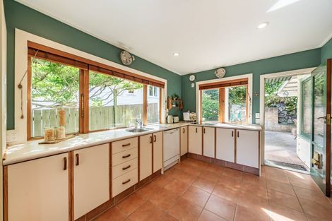 Photo of property in 309 Muritai Road, Eastbourne, Lower Hutt, 5013