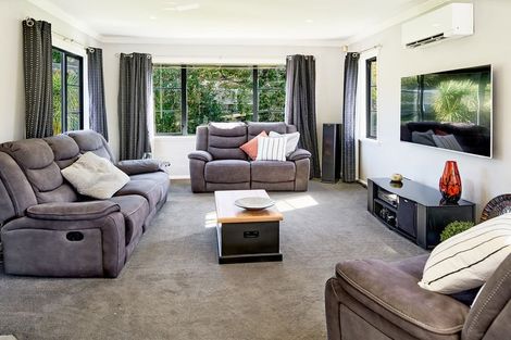 Photo of property in 280 Main Road, Tawa, Wellington, 5028