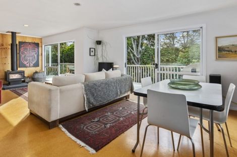 Photo of property in 3 Ferndale Avenue, Leigh, 0985