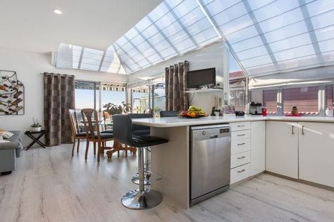 Photo of property in 2/14 Takutai Avenue, Bucklands Beach, Auckland, 2012