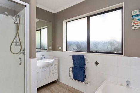 Photo of property in 16 Athfield Drive, Bethlehem, Tauranga, 3110