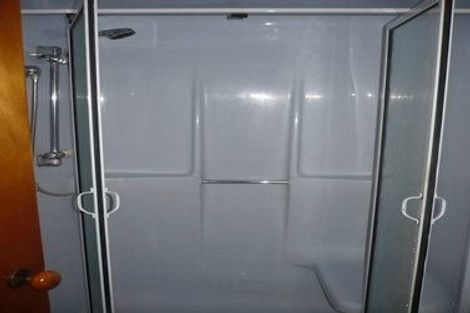 Photo of property in 28 Ronald Macken Place, Windsor Park, Auckland, 0632