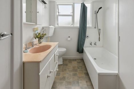 Photo of property in 8 Naughton Terrace, Kilbirnie, Wellington, 6022